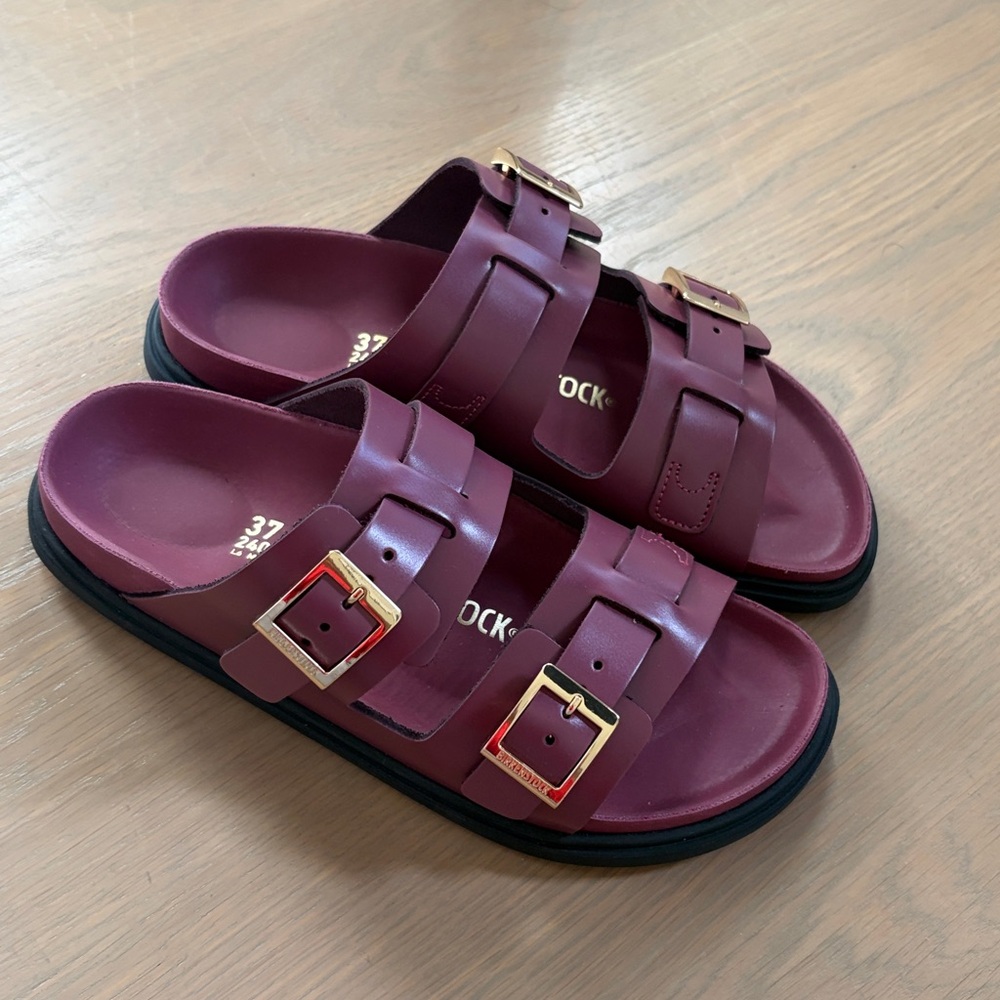 NEW Birkenstock St Barth’s Sandals (Berry Crush)
